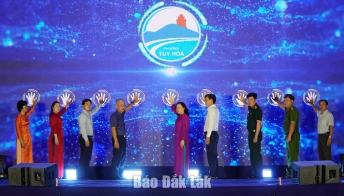 Phường Tuy Hòa tổ chức ngày hội trải nghiệm dịch vụ số
