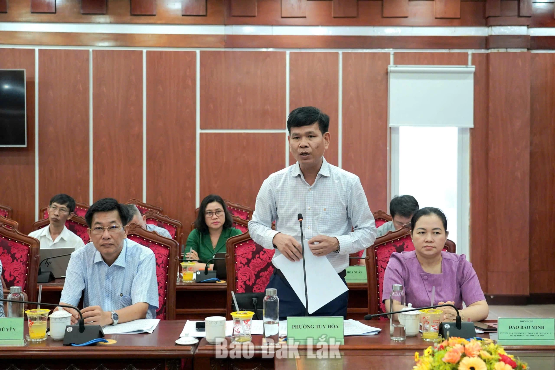 Lãnh đạo phường Tuy Hoa báo cáo một số vấn đề trọng tâm thực hiện trong quý IV.