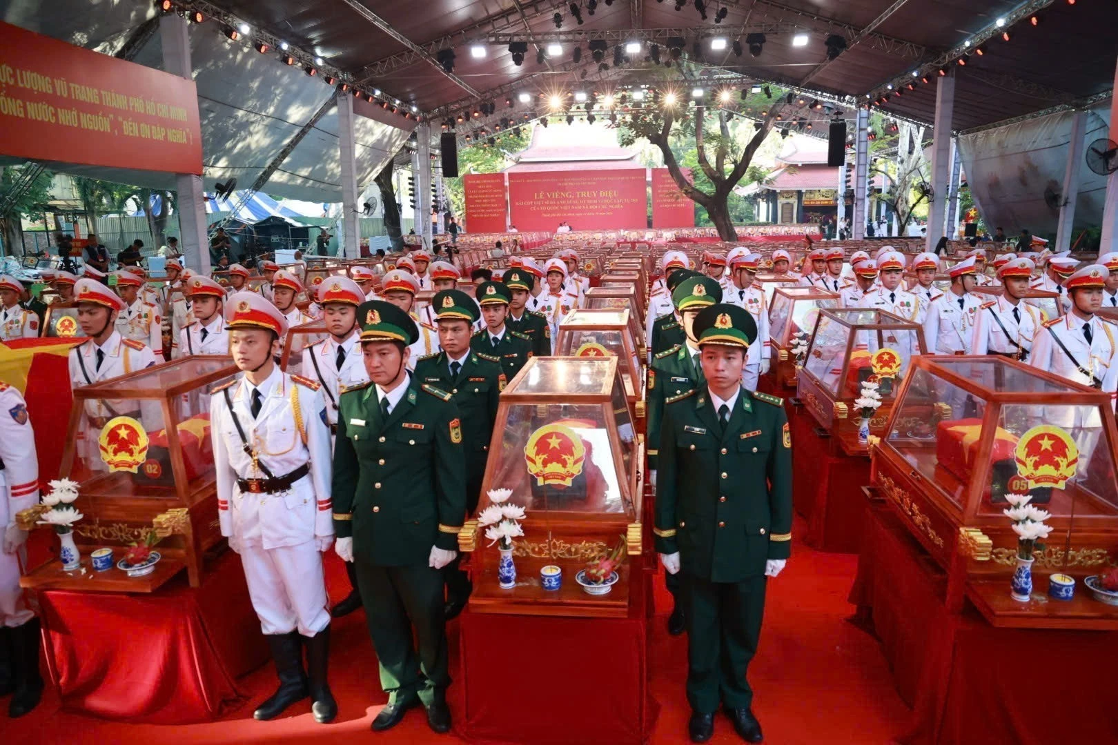 Hài cốt các Anh hùng liệt sĩ sẽ được di quách về an táng, hương khói tại Nghĩa trang liệt sĩ Thành phố Hồ Chí Minh ở phường Long Bình. Ảnh: Mạnh Linh - TTXVN