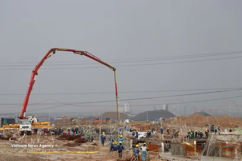 At Vinmetal Ha Tinh construction site (Photo: VNA)