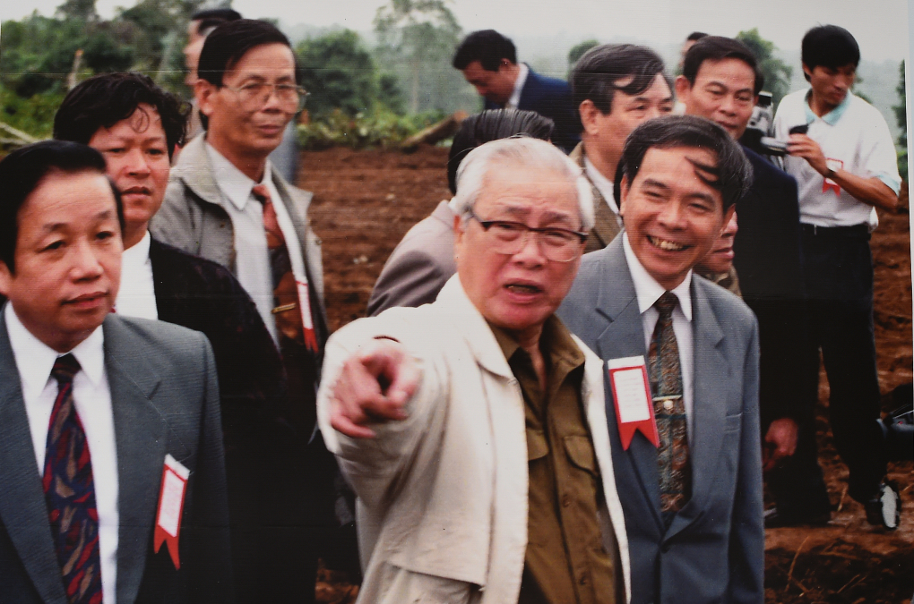 Thủ tướng Võ Văn Kiệt tham dự lễ khởi công Nhà máy thuỷ điện Sông Hinh, tỉnh Phú Yên, ngày 23/11/1995. Ảnh: Tư liệu