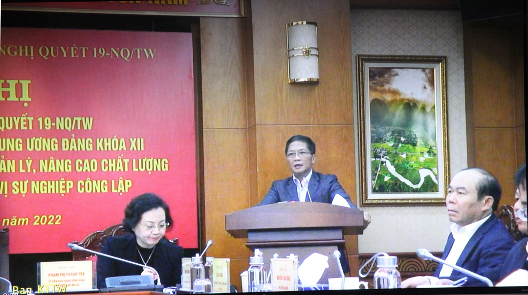 Đồng chí Trần Tuấn Anh phát biểu tại hội nghị.