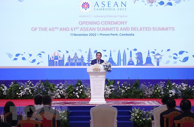 Thủ tướng Campuchia, Chủ tịch ASEAN 2022 Samdech Techo Hun Sen phát biểu khai mạc Hội nghị Cấp cao ASEAN lần thứ 40 và 41. (Ảnh: Dương Giang/TTXVN)