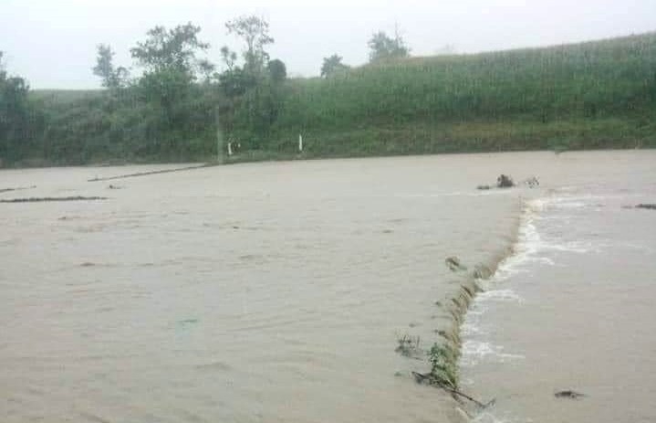 Mưa lũ ngây ngập lụt nhiều nơi trên địa bàn xã Ea Sar (huyện Ea Kar)