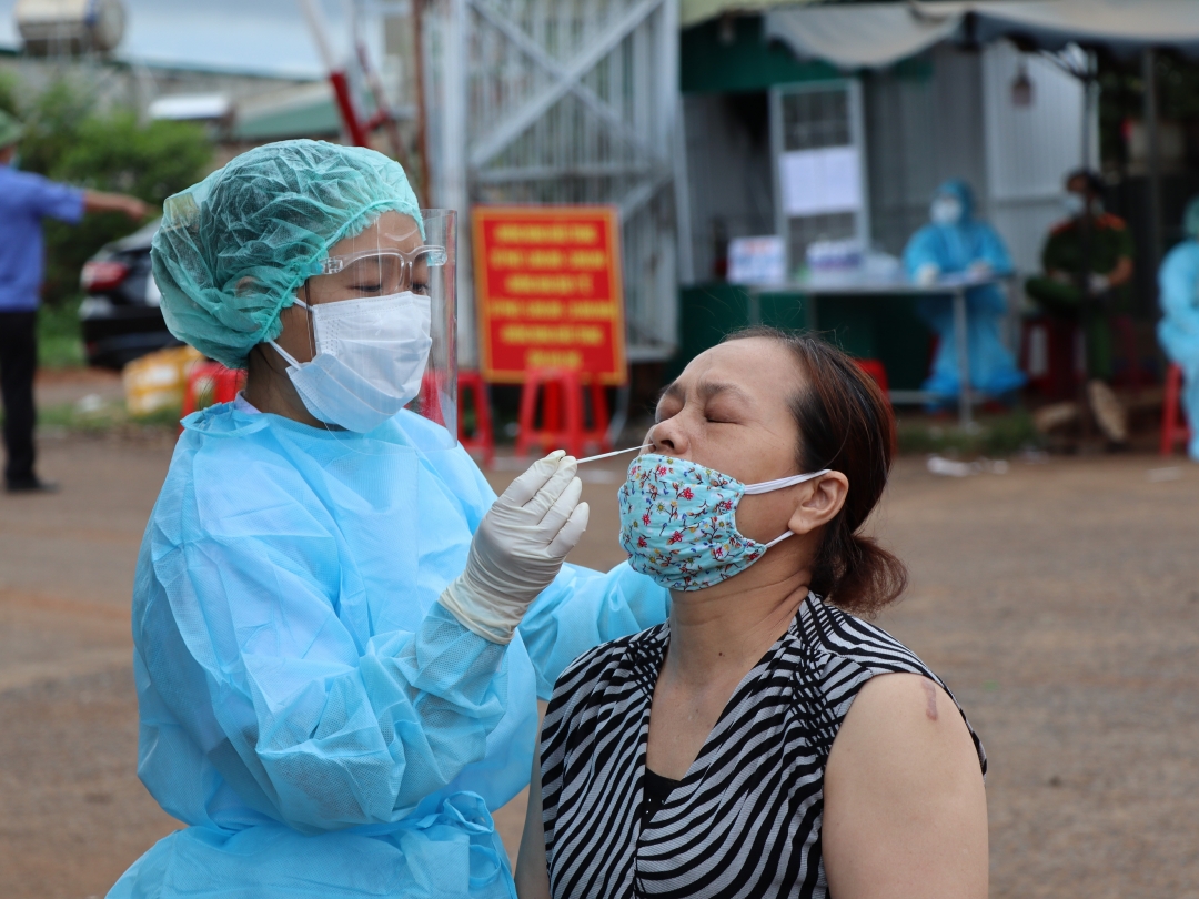 Ngày 17/4, Đắk Lắk ghi nhận thêm 482 trường hợp dương tính và 4 bệnh nhân COVID-19 tử vong