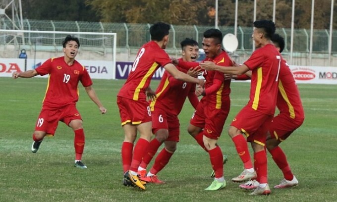 Niềm vui của các cầu thủ U23 Việt Nam sau bàn mở tỷ số của Hồ Thanh Minh