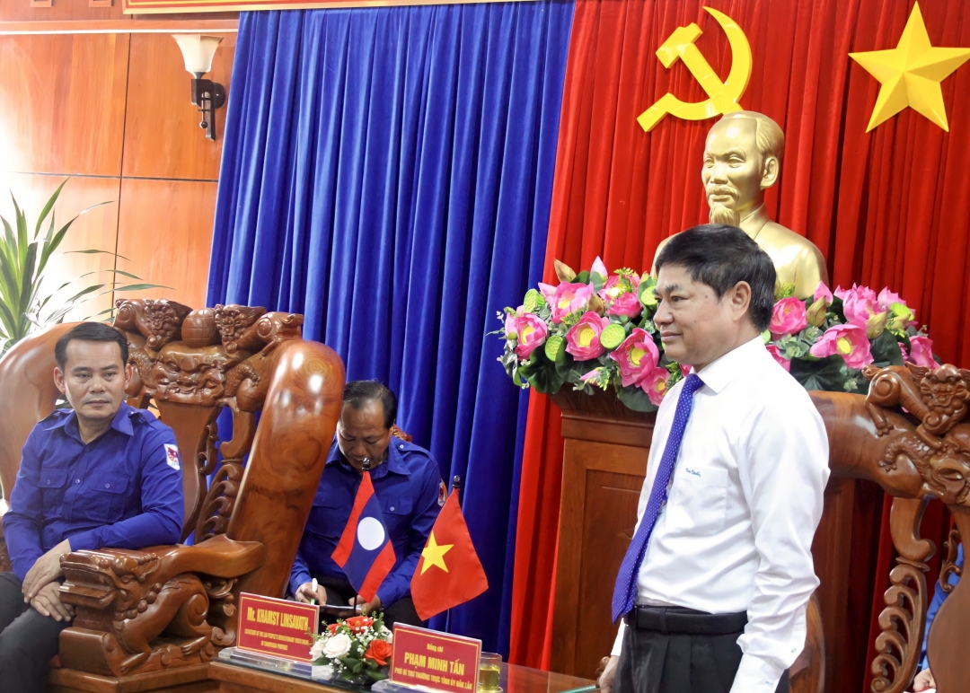 Phó Bí thư Thường trực Tỉnh ủy Phạm Minh Tấn phát biểu tại chương trình.