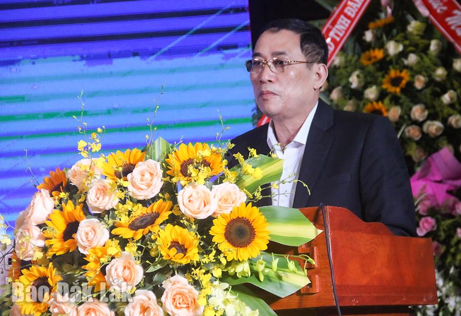 Đồng chí Võ Văn Cảnh, Phó Chủ tịch UBND tỉnh phát biểu tại Đại hội
