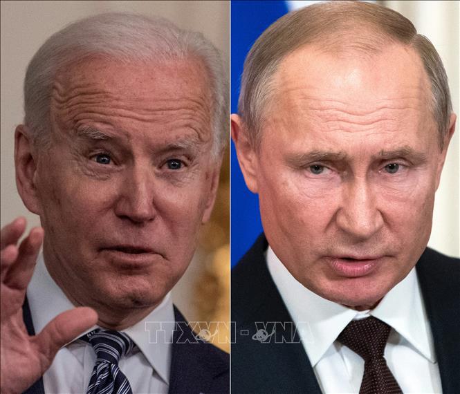 Tổng thống Nga Vladimir Putin (phải) và Tổng thống Mỹ Joe Biden. Ảnh: AFP/TTXVN