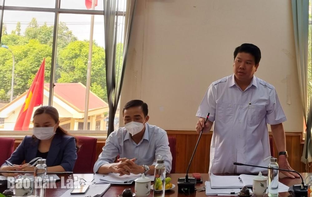 Phó Bí thư Huyện ủy, Chủ tịch UBND huyện Nguyễn Văn Hà