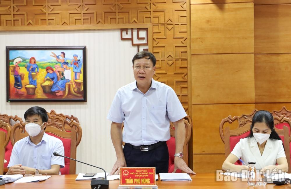 Phó Chủ tịch HĐND tỉnh Trần Phú Hùng kết luận tại buổi làm việc.
