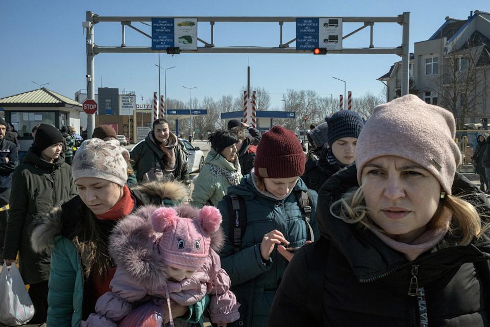 Người tị nạn Ukraine. Ảnh: New York Times