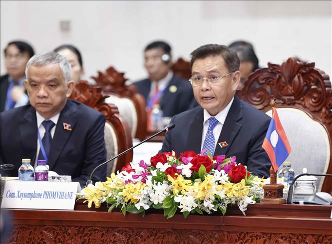 Chủ tịch Quốc hội CHDC Lào Saysomphone Phomvihane phát biểu. Ảnh: Doãn Tấn/TTXVN