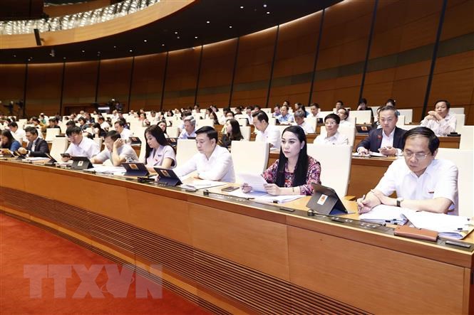 Ngày 24/5, Quốc hội tiếp tục thảo luận tại hội trường về nhiều nội dung quan trọng