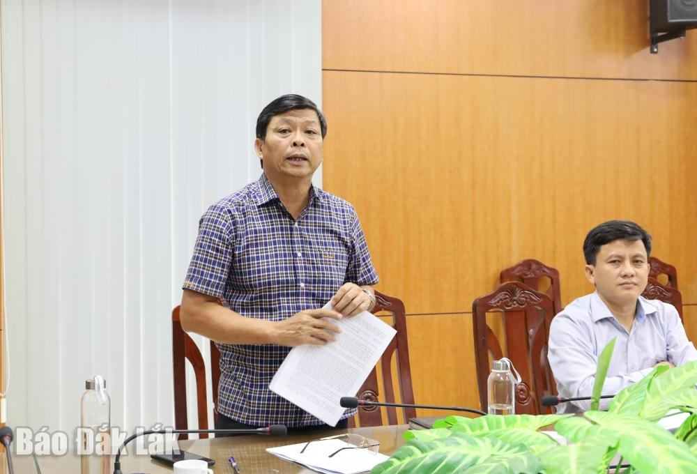 Phó Giám đốc Sở Tài chính Nguyễn Tấn Thành báo cáo kết quả thực hiện công tác CCHC tại đơn vị.