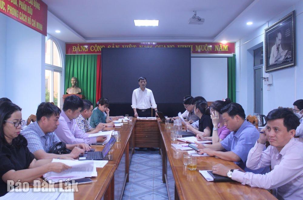 Phó Giám đốc Sở Nội vụ, Trưởng Đoàn kiểm tra 1391 Hoàng Mạnh Hùng phát biểu tại buổi làm việc.