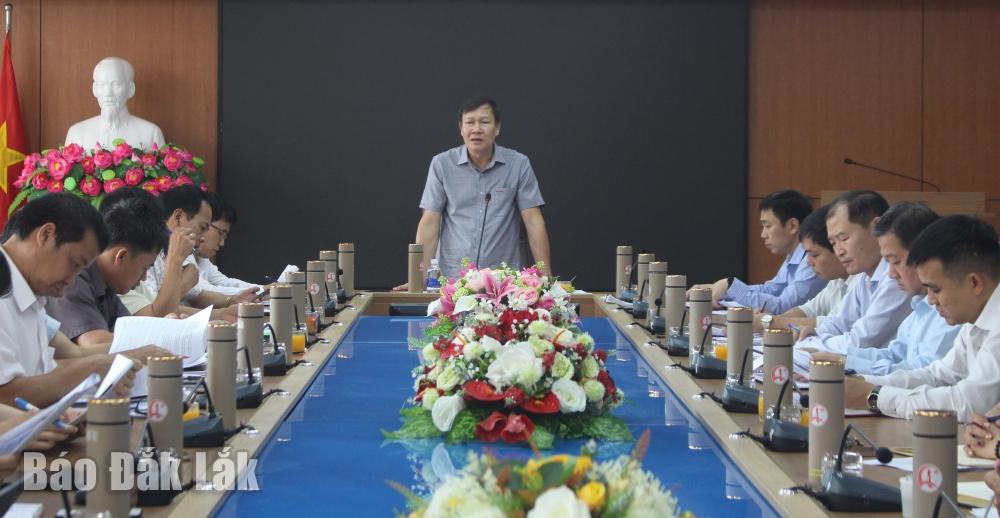 Phó Chủ tịch HĐND tỉnh, Trưởng Đoàn giám sát Trần Phú Hùng phát biểu kết luận.