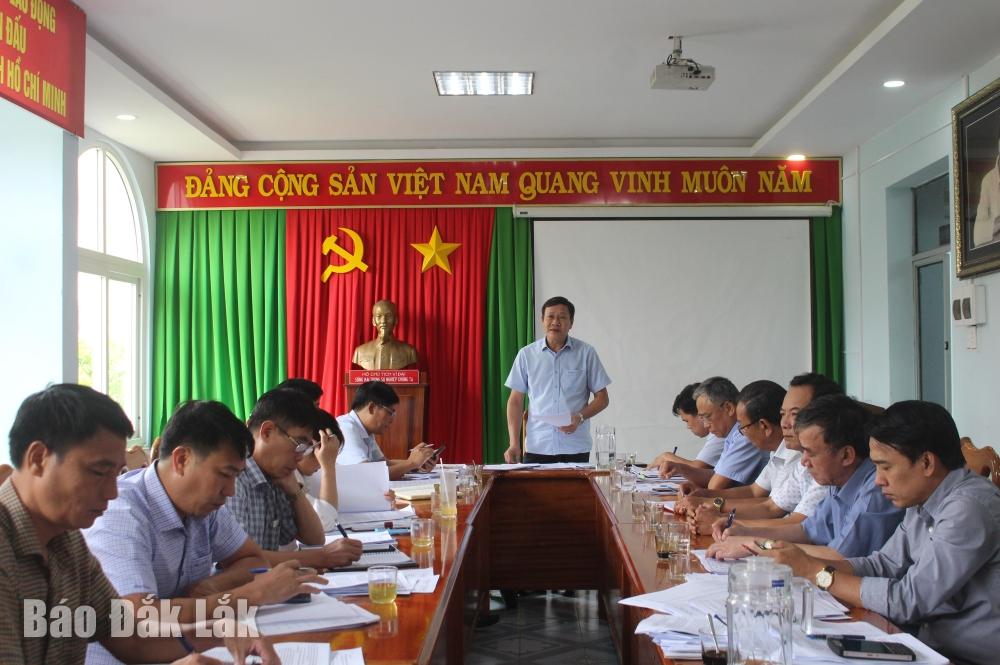 Phó Chủ tịch HĐND tỉnh, Trưởng Đoàn giám sát Trần Phú Hùng phát biểu kết luận buổi làm việc.