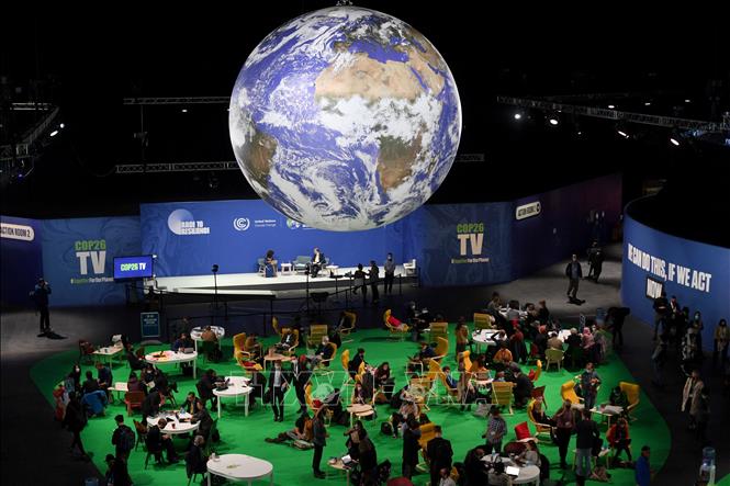 Toàn cảnh một phiên họp của Hội nghị lần thứ 26 Các bên tham gia Công ước khung của LHQ về Biến đổi khí hậu (COP 26) tại Glasgow, Scotland (Vương quốc Anh) ngày 11/11/2021. Ảnh: AFP/TTXVN