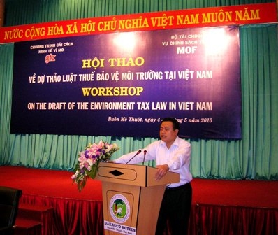 Phó Chủ tịch UBND tỉnh Dak Lak Trần Sỹ Thanh phát biểu tại Hội thảo