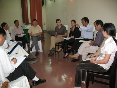 một buổi gặp gỡ giữa các doanh nghiệp kinh doanh cà phê với lãnh đạo Sở KH-CN tỉnh