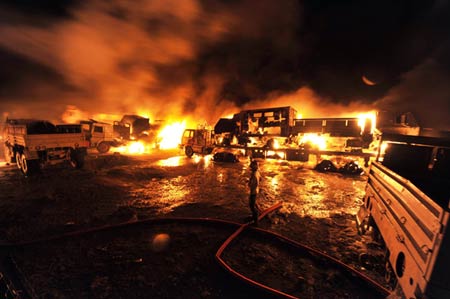 50 xe chở dầu và nhu yếu phẩm của NATO đã bị tấn công.