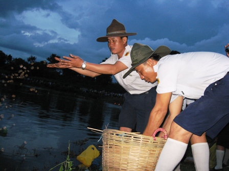 Phóng sinh trong ngày đại lễ