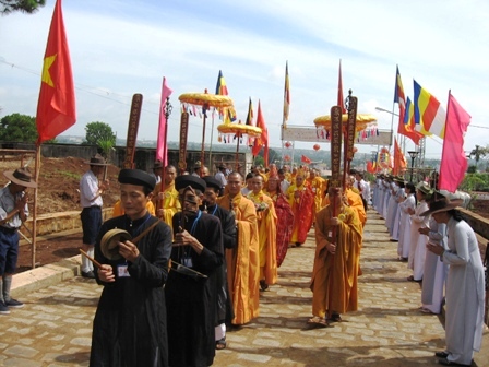 Nhiều tăng ni phật tử tham dự Đại lễ cầu siêu tri ân các anh hùng liệt sĩ  (Ảnh: L.A