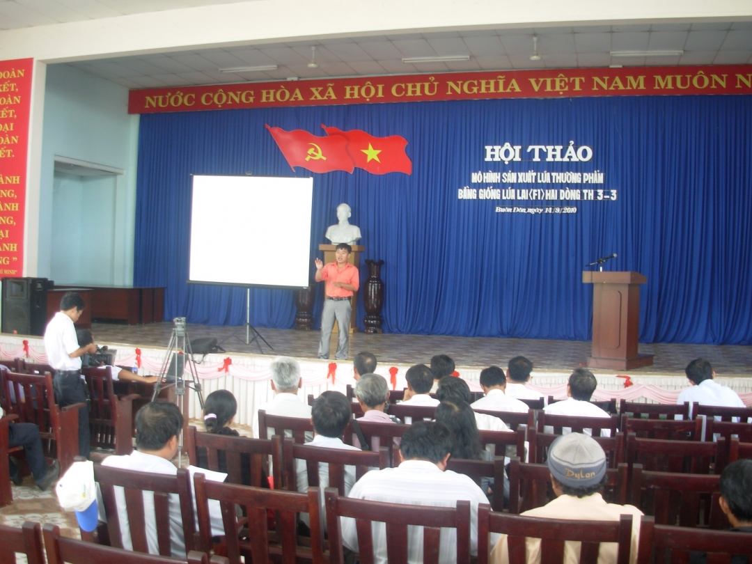 Quang cảnh hội thảo