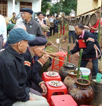 Buôn Văn hóa Kra (xã Ea Hiao, huyện Ea H'leo) phát triển nhưng vẫn bảo tồn gìn giữ những phong tục mang bản sắc văn hóa dân tộc mình.