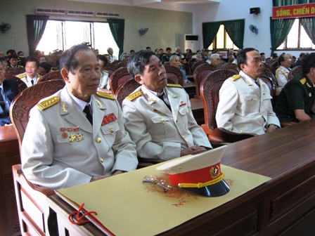 Phó Bí thư Tỉnh ủy, Chủ tịch UBND tỉnh, Lữ Ngọc Cư phát biểu tại buổi gặp mặt.
