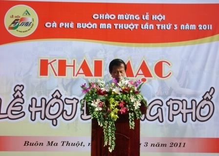 Dinh van khiet.JPG