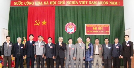 BCH khóa II nhiệm kỳ 2011-2016 ra mắt Đại hội.