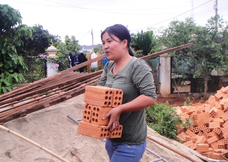 Chị Nguyễn Thị Lý trong một buổi tham gia hoạt động phong trào thanh niên.