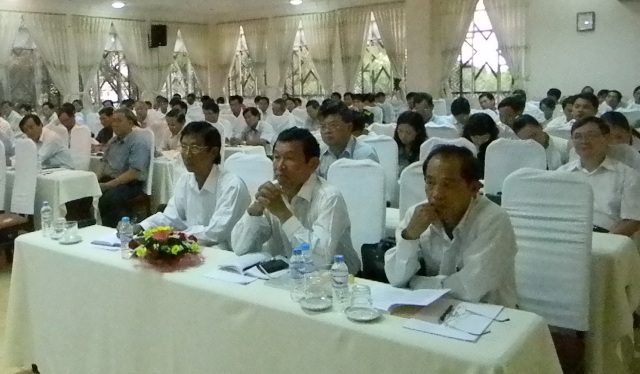 Các đại biểu tham dự hội nghị