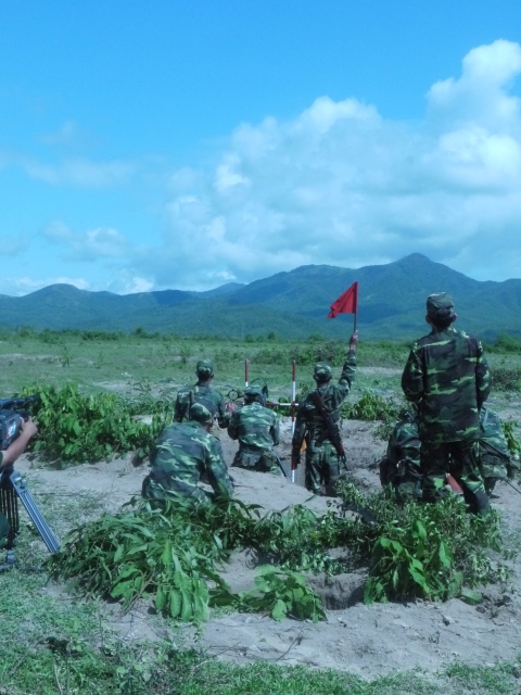 Trung đội súng máy phòng không 12,7mm Bộ CHQS tỉnh Dak Lak đua tài.