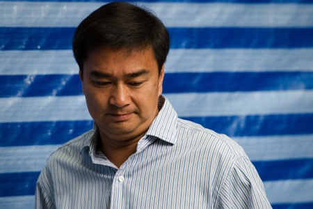 Ông Abhisit Vejjajiva đã thừa nhận thất bại. Ảnh: AFP