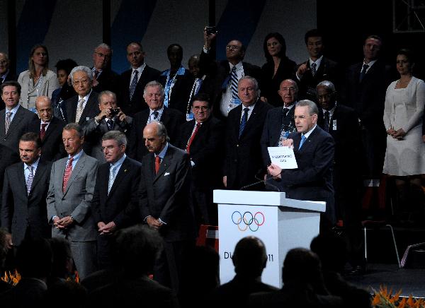 Chủ tịch IOC Jacques Rogge Pyeongchang xướng tên đơn vị chủ nhà của Thế vận hội Mùa đông 2018. Ảnh: Xinhua