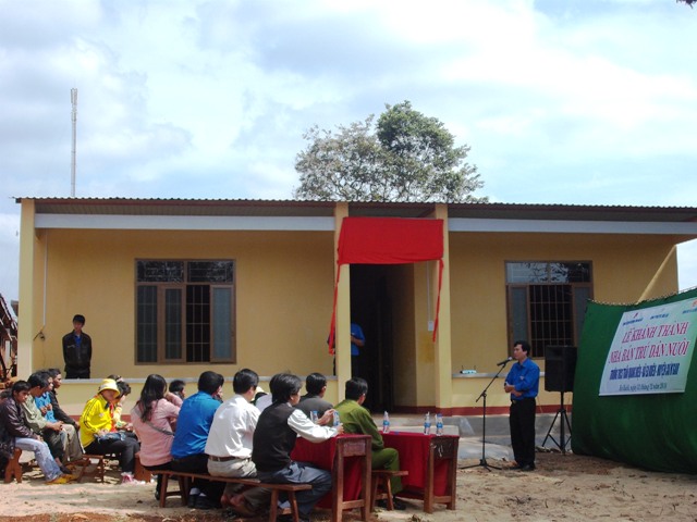 Từ năm học 2011-2012, học sinh xã Ea Kuêh (huyện Cư M’gar) không còn lo lắng về chỗ ở.