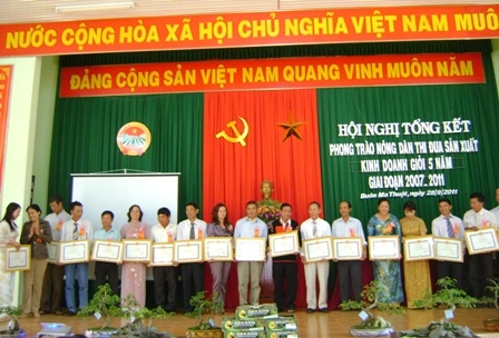 giấy khen cá nhân.JPG