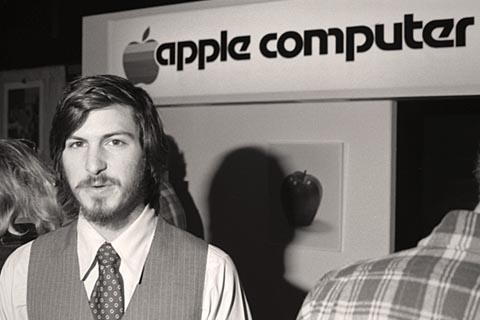 Ảnh chụp năm 1977 khi Jobs giới thiệu về công ty Apple