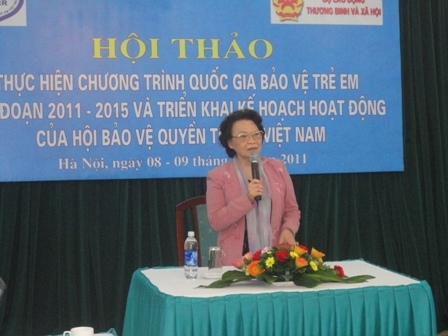 TS Trần Thị Thanh Thanh phát biểu tại Hội thảo