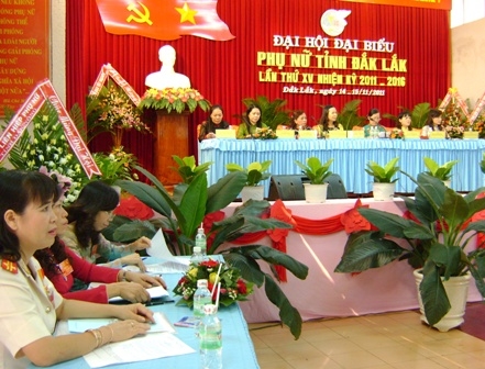 Đoàn chủ tịch.JPG