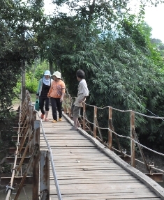 Cầu treo đã trở thành cứu cánh để người dân buôn Liêng Ông thoát nghèo