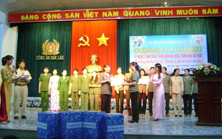 ủng hộ