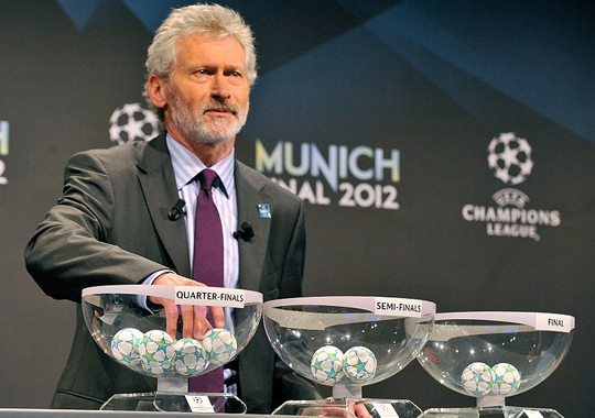 Người được tín nhiệm trao nhiệm vụ bốc các lá thăm là Paul Breitner, cựu danh thủ Bayern và là đại sứ hình ảnh của Champions League năm nay