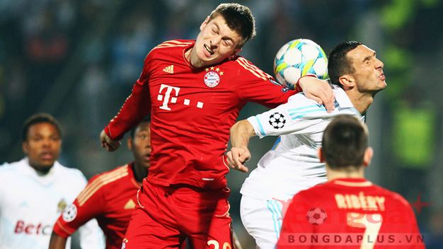 Bayern Munich (áo đỏ) đã có một trận đấu cực kỳ thành công trên đất Pháp