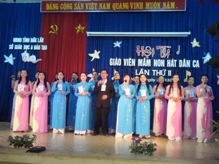 Phần hợp xướng của Phòng GD-ĐT thị xã Buôn Hồ được Ban tổ chức đánh giá cao