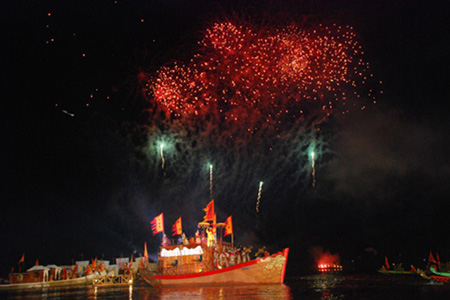 Lễ hội Thiên hạ Thái bình lần đầu trình làng tại Festival Huế 2012