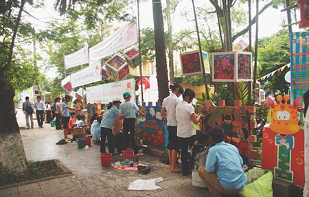 Lễ hội thiếu nhi tại Festival Huế 2012 thu hút ngàn ngàn học sinh trên địa bàn thành phố tham gia